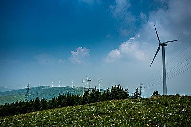 《雪地奔驰》“第13季: 挖掘&钻探” 现已在全平台上推出，迎接新赛季的挑战！